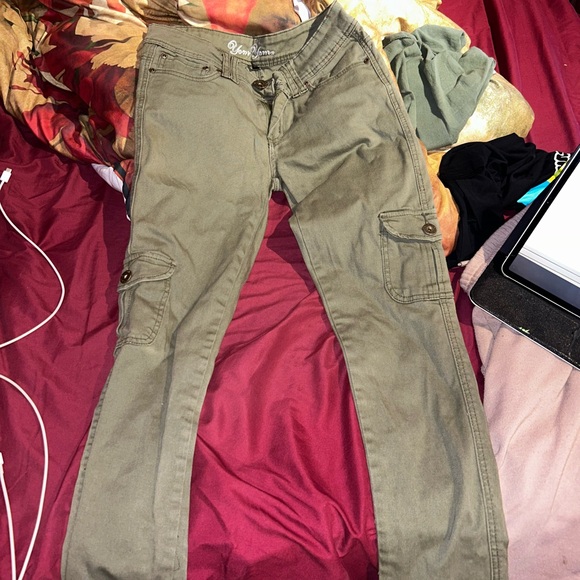 Green Jeans - Picture 1 of 5